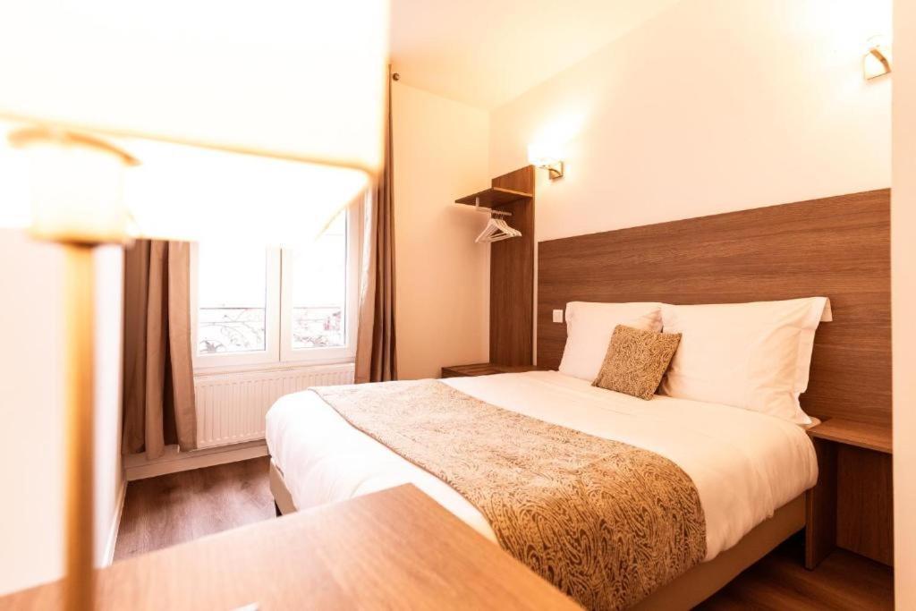 Le Val D'Or & Le Theatre Hotel Suresnes Kültér fotó